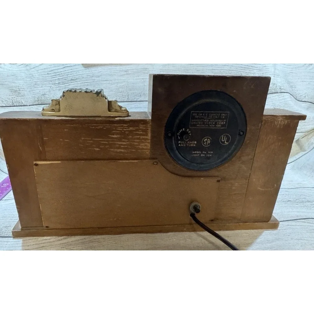 Vintage United Clock Company Wood Mantel Clock Fireplace Night Light Works VIDEO
